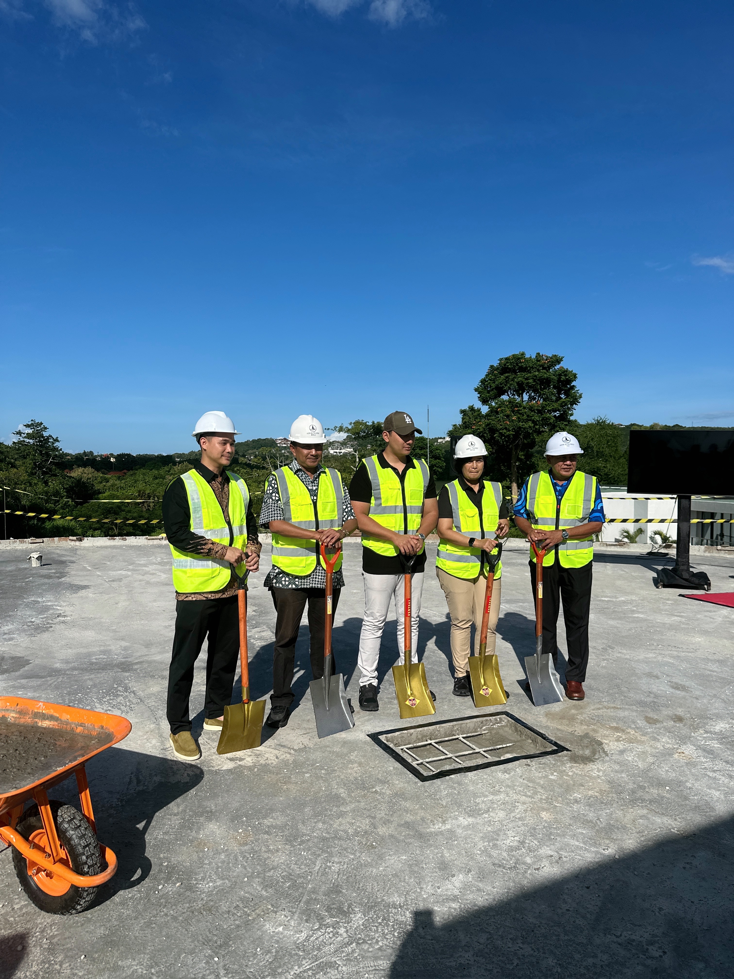Press Release - Topping Off Locker & Office